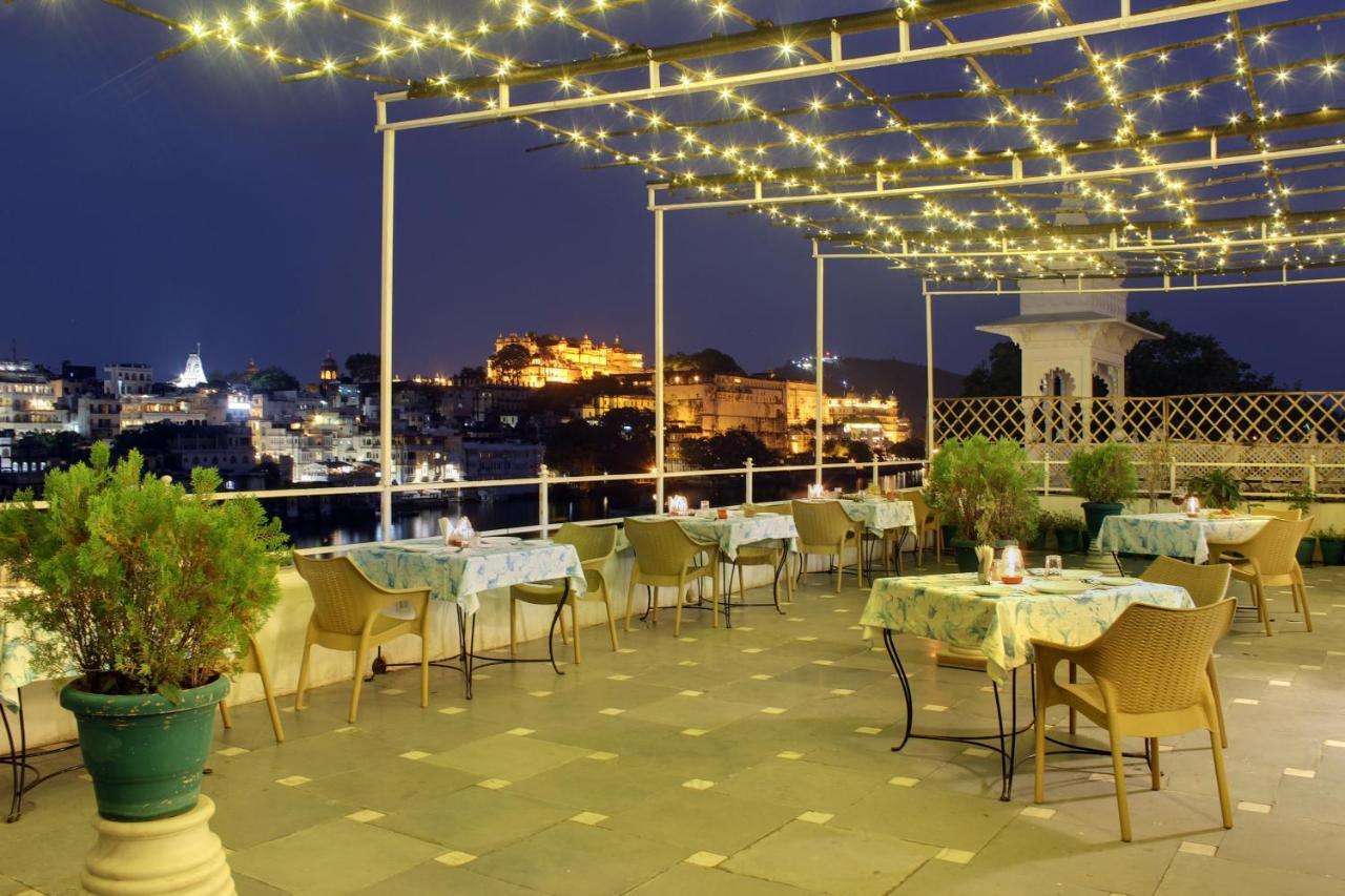 Sarovar - Lake Facing Boutique Hotel On Lake Pichola Udaipur Extérieur photo