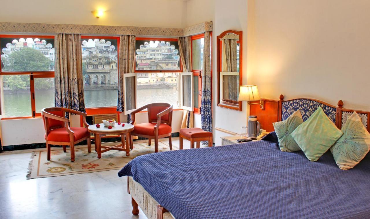 Sarovar - Lake Facing Boutique Hotel On Lake Pichola Udaipur Extérieur photo
