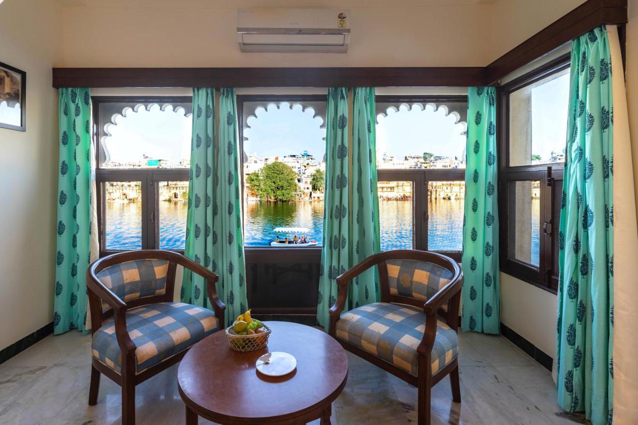 Sarovar - Lake Facing Boutique Hotel On Lake Pichola Udaipur Extérieur photo