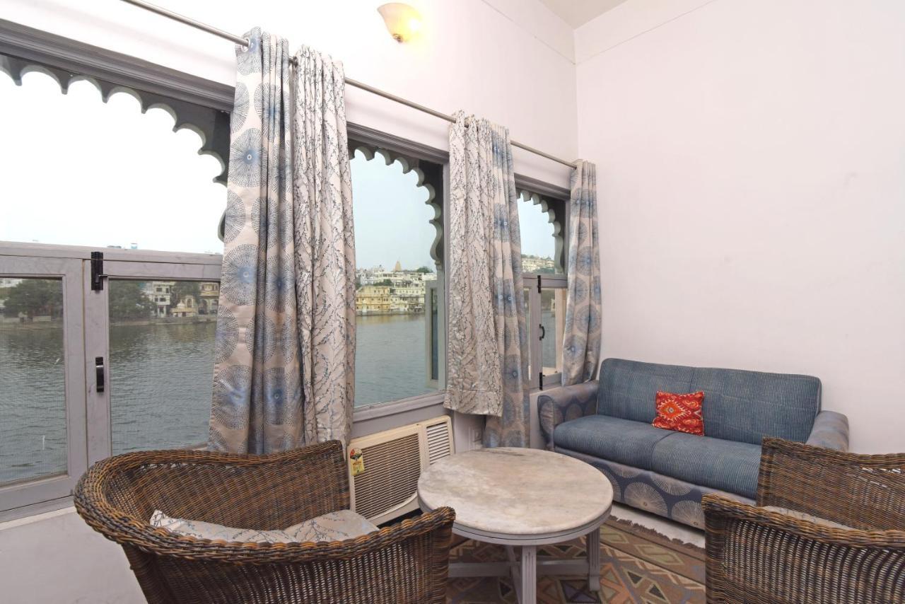 Sarovar - Lake Facing Boutique Hotel On Lake Pichola Udaipur Extérieur photo